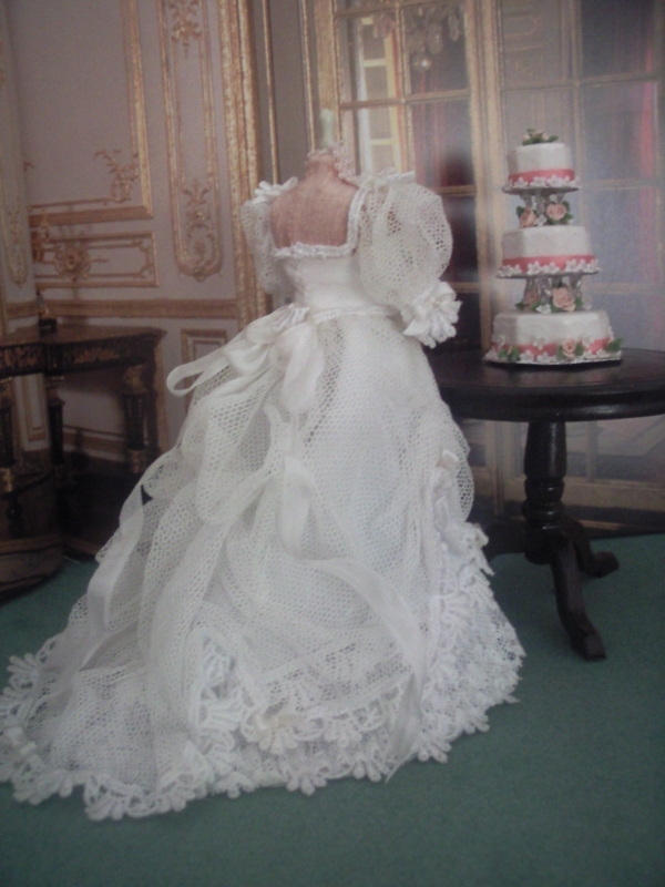 Bridal Mannequin - Sharon Maggott's Mini's